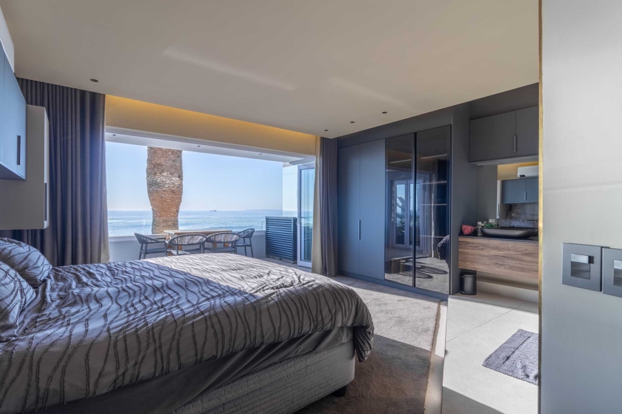 2 Bedroom Property for Sale in Sea Point Western Cape